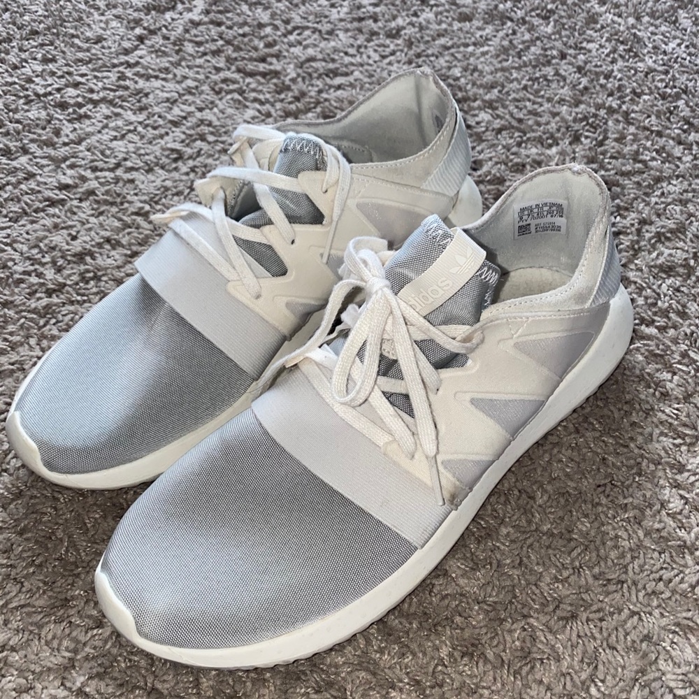 Adidas tennis shoes